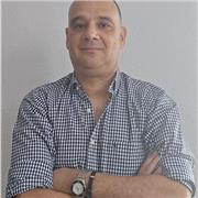 Profesional con más de 10 años de experiencia como docente-investigador